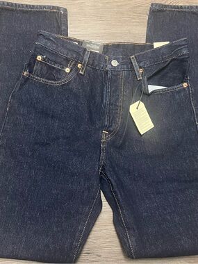NWT Women’s Levi’s 501 Original
Jeans Size 26x32 High Rise straight leg